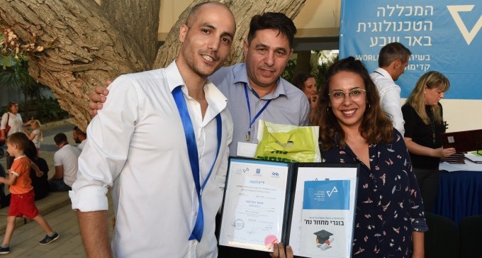 427 הנדסאים חדשים בנגב, כשליש מהם - נשים