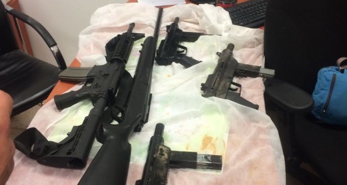 פשיטת ענק על רהט: נתפסו נשק, תחמושת ושוהים בלתי חוקיים