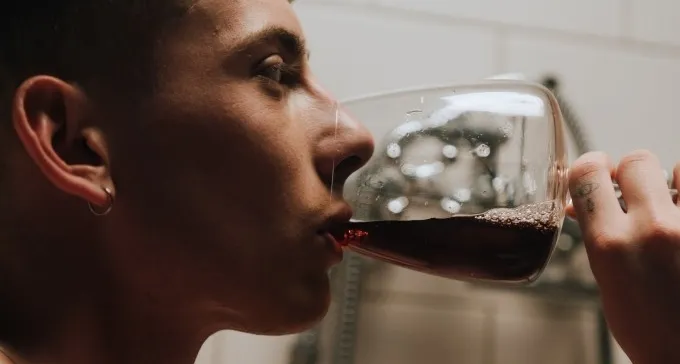 בעיית האלכוהול מתחילה כבר בשולחן הבר מצווה