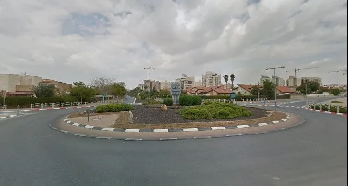 תעלומה: מי דרס נערה בב''ש, העלה אותה לרכב והניח אותה בצומת אחר?