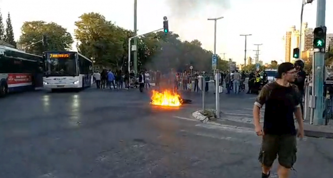 בזעם ובעוצמה: יוצאי אתיופיה בב''ש חסמו צמתים לזכר 11 הקורבנות