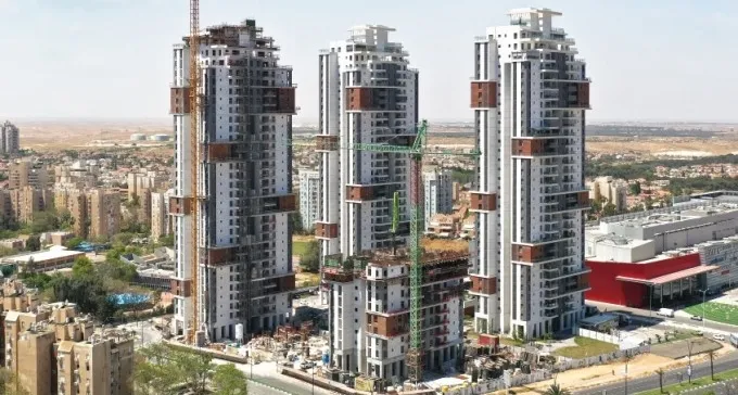 איכלוס המגדל השלישי בגרנד אביסרור יחל בינואר