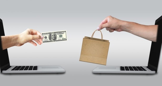 מוכרים באינטרנט? אתם על כוונת רשות המסים