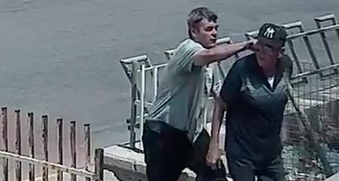 אלימות לאור היום: מזהים את הדוקר משכונה ד'?