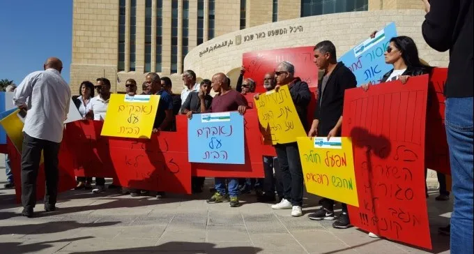 עובדי נגב קרמיקה בירוחם עתרו לביהמ''ש: לשמר המפעל עד שיימצא רוכש