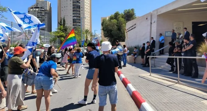 ''יום ההתנגדות'' בבאר שבע והנגב: חסימות כבישים, עימותים וצעקות