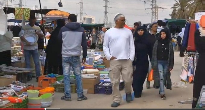 צפו: ערוץ 33 של רשות השידור בשוק הבדואי, בסיקור מיוחד