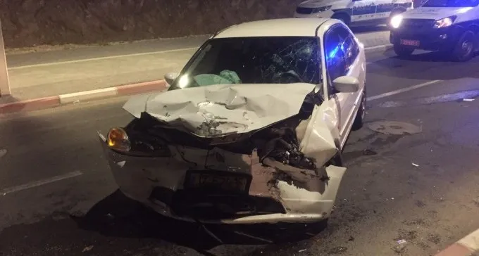 דימונה: חמישה נפצעו בתאונה חזיתית בין שני כלי רכב