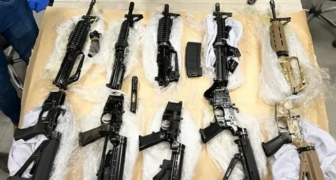 מפחיד: עובד בסודה סטרים נאשם בסחר בכלי נשק