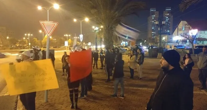 עשרות בהפגנות ברחבי באר שבע במחאה על הרשעת אזריה