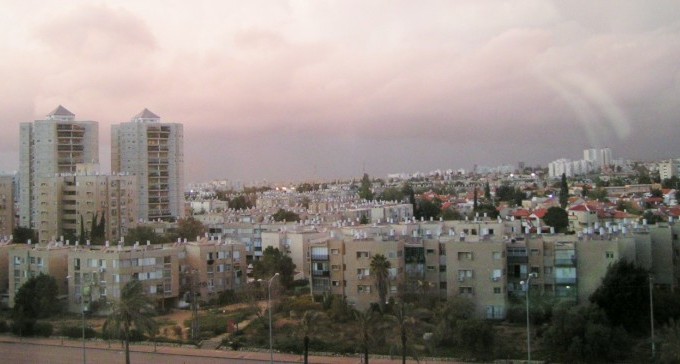 עוד לא מפולת, אבל כבר יש משרדי תיווך שהחליטו לסגור