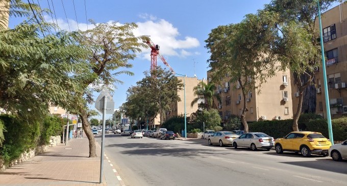 ''איש מוזנח נישק ילדים באוטובוס והסביר שהיה סגור ובא לו להתפרק''