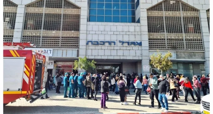 דליקה בקומה ה-10 של מגדל הרכבת