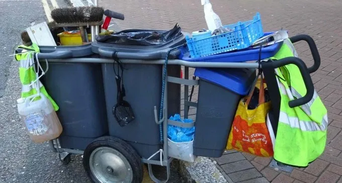 כ-380 העובדים בניקיון העיר ב''ש אינם יודעים מה יעלה בגורלם