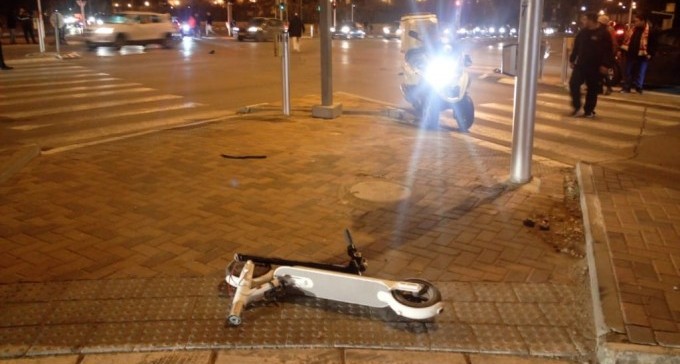 רוכבת קורקינט נפגעה מרכב ברח' הסנהדרין