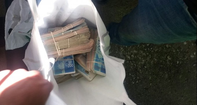 תושב תל שבע נחשד בניסיון העברת מאות אלפי ש''ח למימון טרור בשטחים