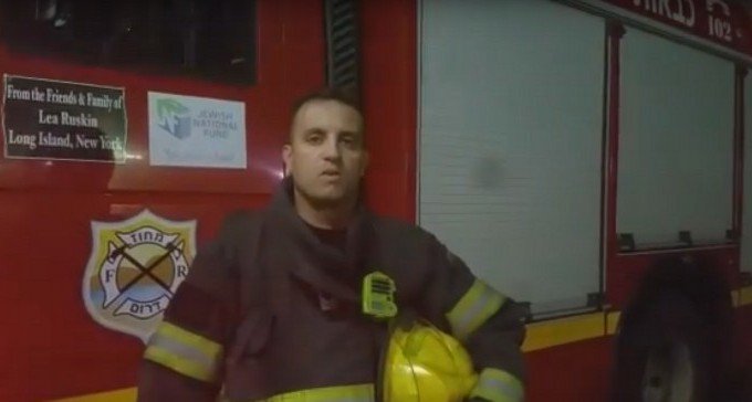 כבאים הגיעו להציל חיים - ונרגמו באבנים