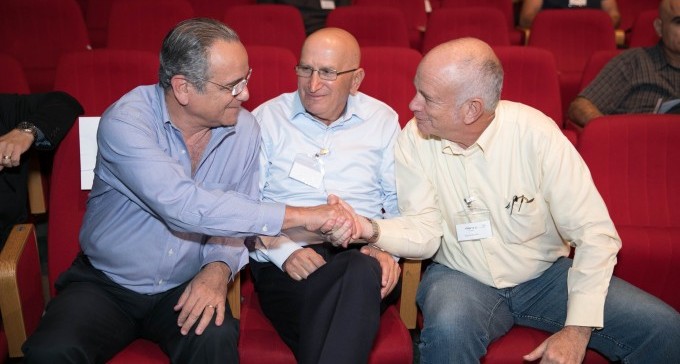 מה עשו תעשייני הדרום בגודמן בית הספר למשחק?