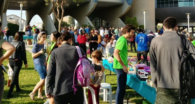 בשכונות, במכללה ואצל ילדים וקשישים: יום של מעשים טובים