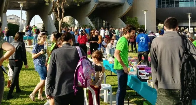 בשכונות, במכללה ואצל ילדים וקשישים: יום של מעשים טובים