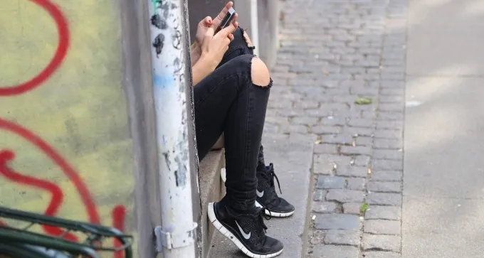 כתב אישום נגד תושב רהט: הטריד מינית וסחט קטינות ברשת הוואצאפ