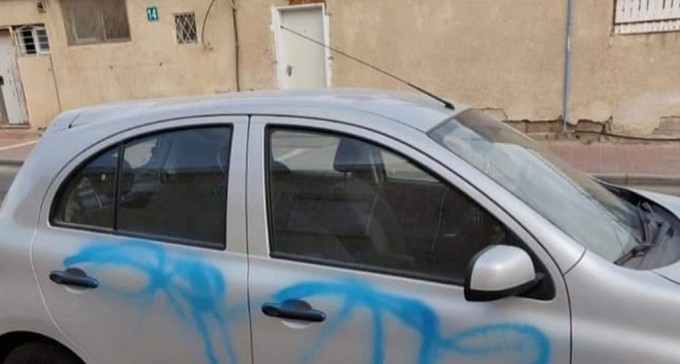 כלי רכב הושחתו בשכונה ד', נעצר חשוד בן 40