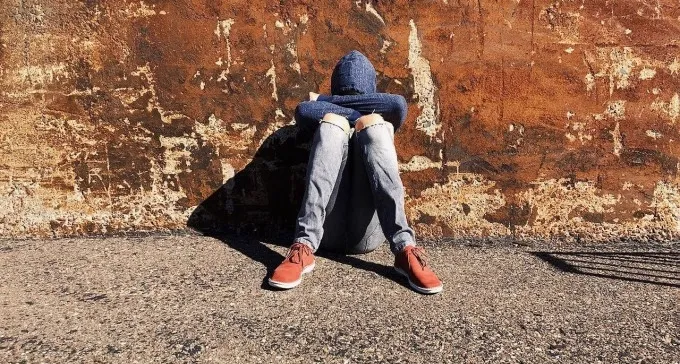 ''תלמידה ניסתה לדקור את הבן שלי בעיפרון''