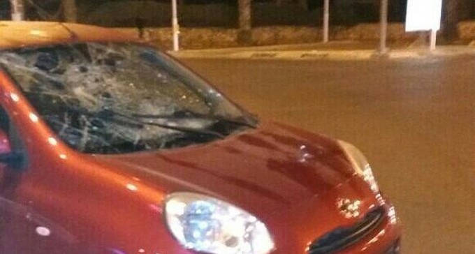 ב''ש: הולכת רגל נפגעה מרכב נוסע, נהג שיכור פגע בצעירים ליד קיוסק