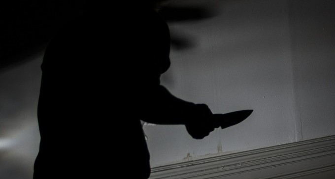 צעיר נדקר בדימונה