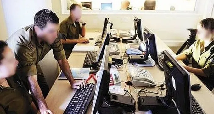 לחץ על שר הביטחון בנט: ''העבר את בסיסי המודיעין דרומה''
