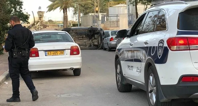 תאונה ברח' הסנהדרין: נהגת איבדה שליטה על רכבה