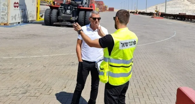 ''מסוף הרכבת בנאות חובב יוריד מכבישי הדרום 40,000 משאיות בשנה''