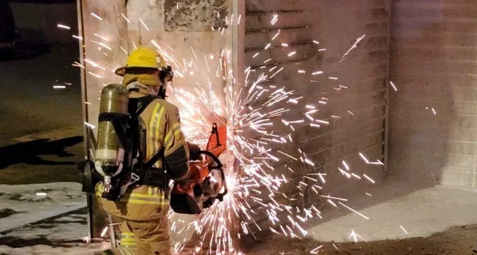 חנות הפיצוחים המוכרת עלתה באש: ''שפכו דלק והציתו''