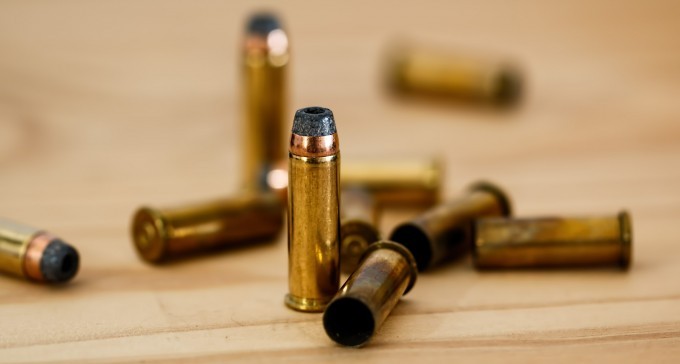 קטטה ויריות בערוער, נפגעת חרדה במקום