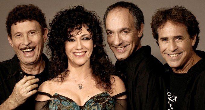 הכל עובר חביבי, איוב קרא ואיתן כבל, בשבתרבות