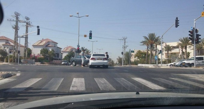 סכנה בנחל עשן: תאונה שניה תוך כמה שעות - באותה צומת