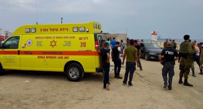 בני משפחת חזות מבאר שבע יצאו לטייל בחוף זיקים - ונפגעו ממכת ברק