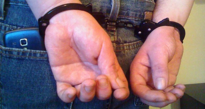 שחקן עבר של הפועל ב''ש חשוד בפריצות לבתים