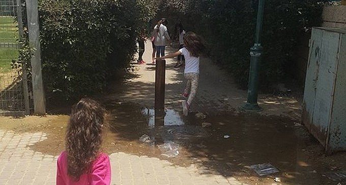 בזבוז משווע: שלושה שבועות המים זורמים - בגלל בירוקרטיה