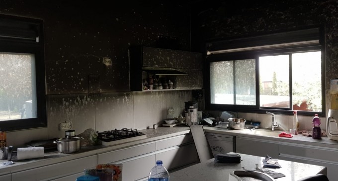 ''אני חושש שבני לכוד בדירה הבוערת''