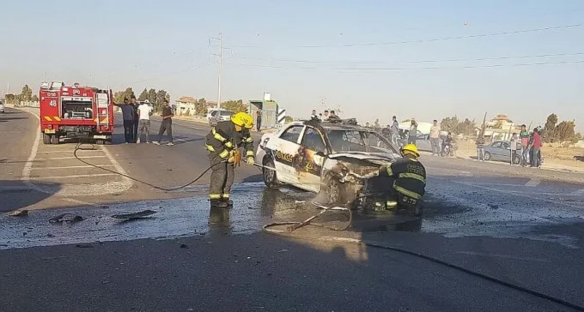 צפו: תאונה בצומת תל ערד - ניידת עלתה באש