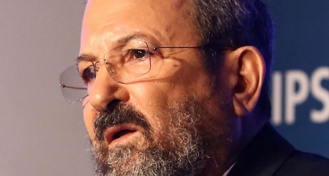 ראש הממשלה לשעבר, אהוד ברק, בשבתרבות בב''ש