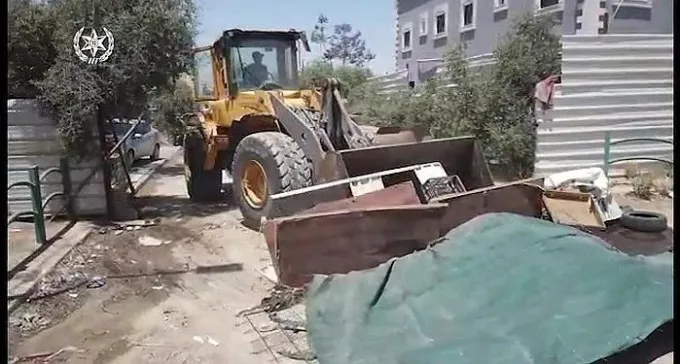 צפו: המשטרה הסירה מחסומים שתושבים הניחו בתל שבע