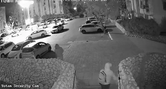 יש לכם טויוטה? חבורת גנבי רכב פועלת בשכונה ו' החדשה (תיעוד)