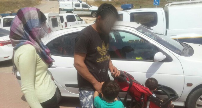 נהג ללא רשיון, עם ילדים ללא מנשאים והסביר: אני ממהר לבית חולים