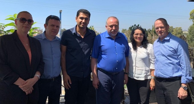 ח''כ פורר למסעדנים בשדרות: ''הממשלה חייבת להכיר בכם''