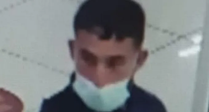 מזהים אותו? חיפושים אחרי חשוד בביצוע עבירה במרכז מסחרי בב''ש