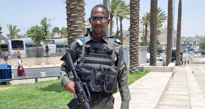 גאווה מקומית: הצוער הבאר שבעי בקורס הקצינים הגדול של מג''ב