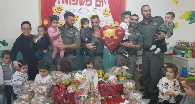 היוזמה מב''ש, הביצוע של ילדי אשקלון: אספו בקבוקים למען החיילים