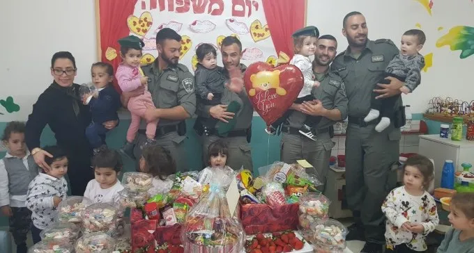 היוזמה מב''ש, הביצוע של ילדי אשקלון: אספו בקבוקים למען החיילים